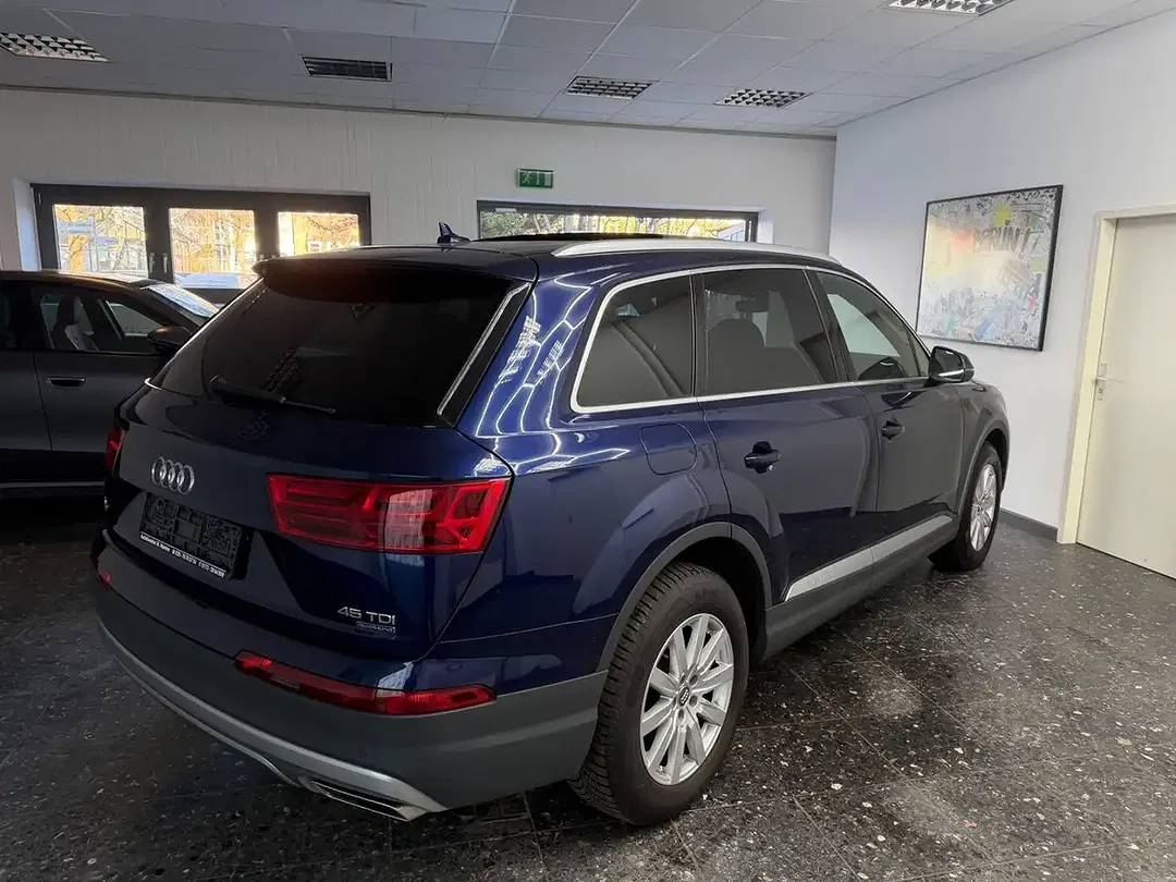 Audi Q7 - Thumbnail 7