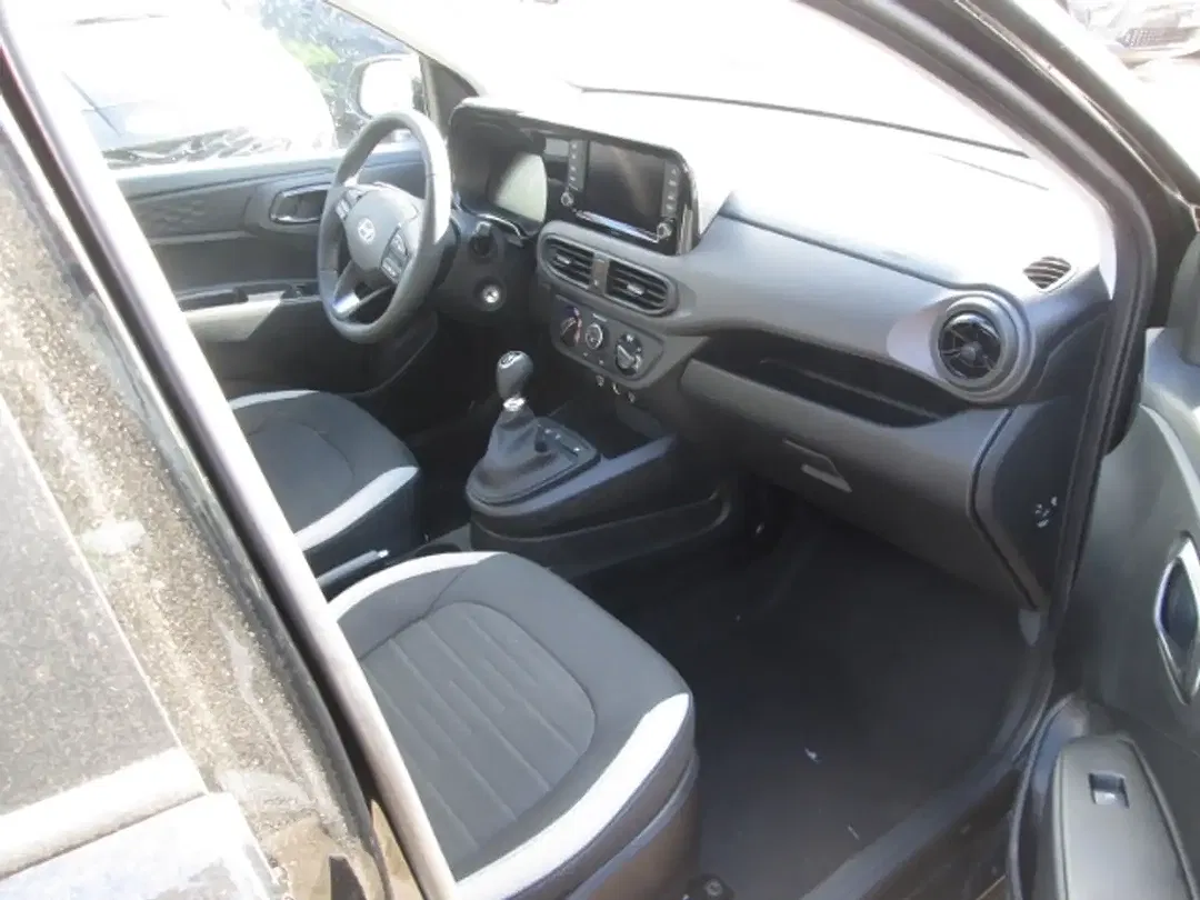 Hyundai i10 - Thumbnail 6
