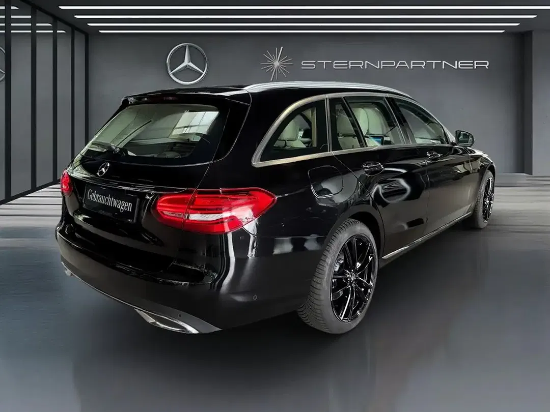 Mercedes-Benz C 200 - Thumbnail 9