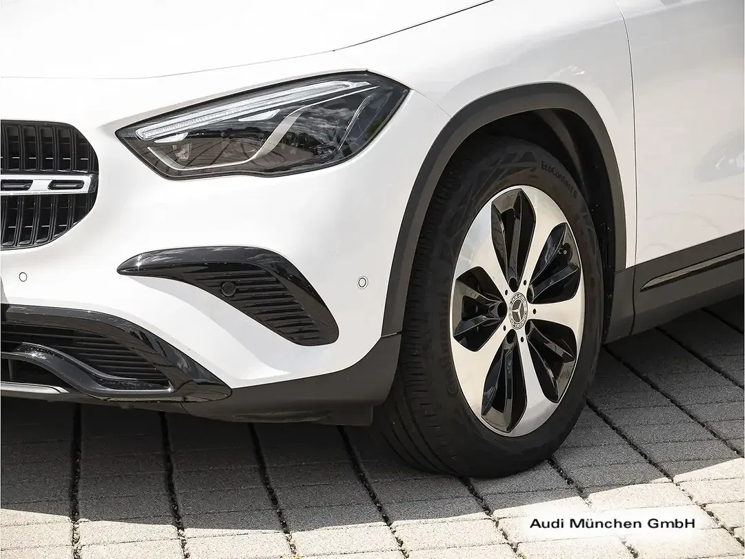 Mercedes-Benz GLA 220 - Thumbnail 6