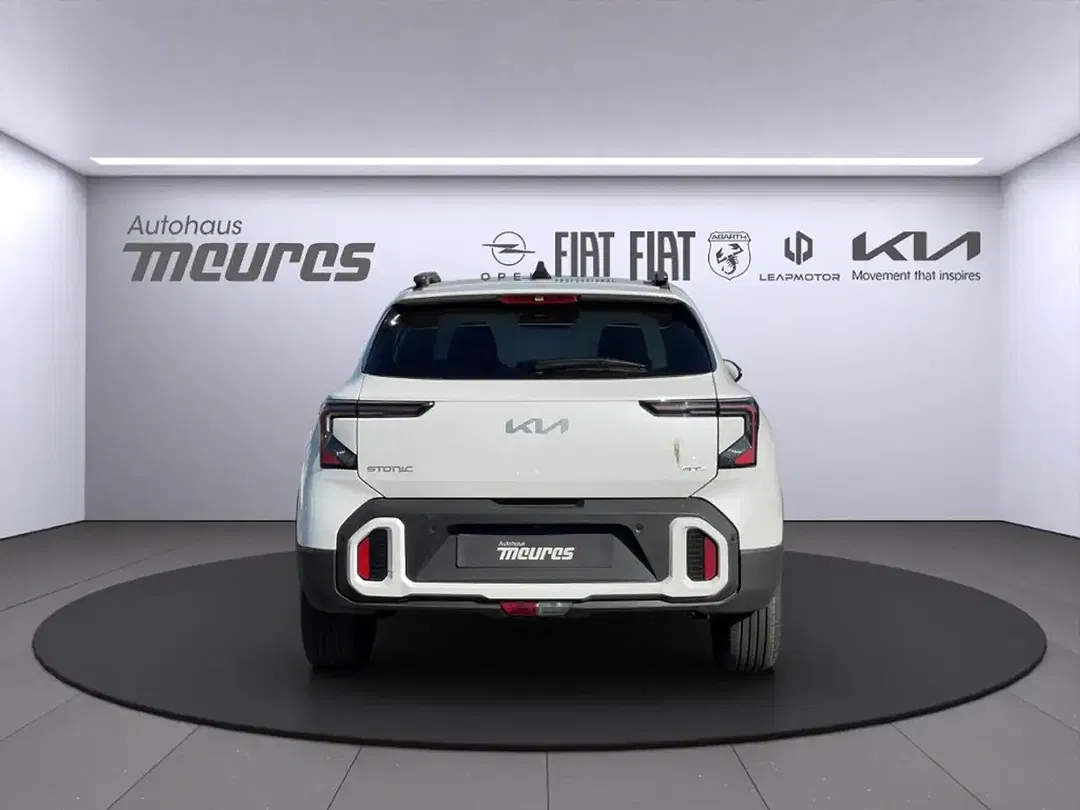 Kia Stonic - Thumbnail 3