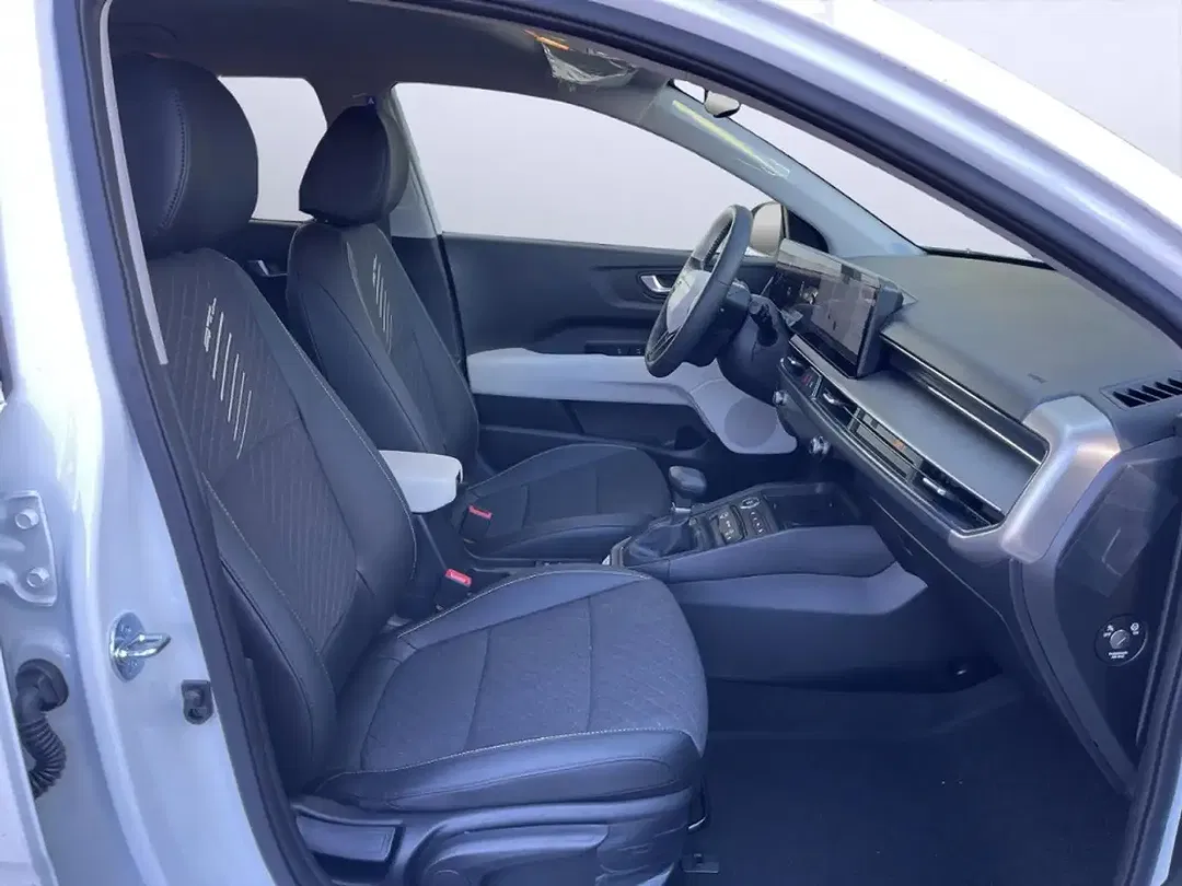 Kia Stonic - Thumbnail 8