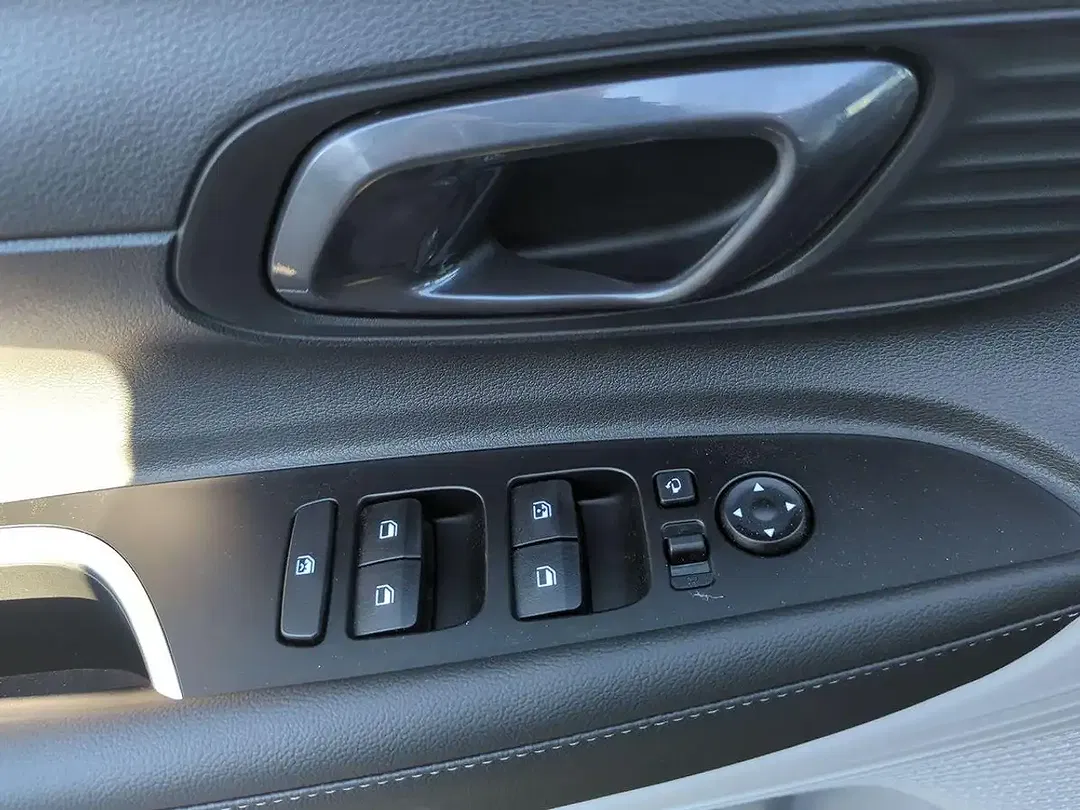 Hyundai i20 - Thumbnail 11