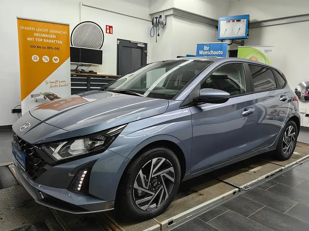 Hyundai i20 - Thumbnail 2