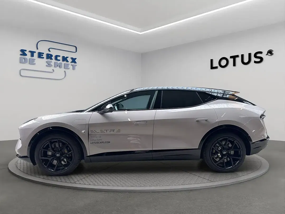 Lotus Eletre - Thumbnail 3
