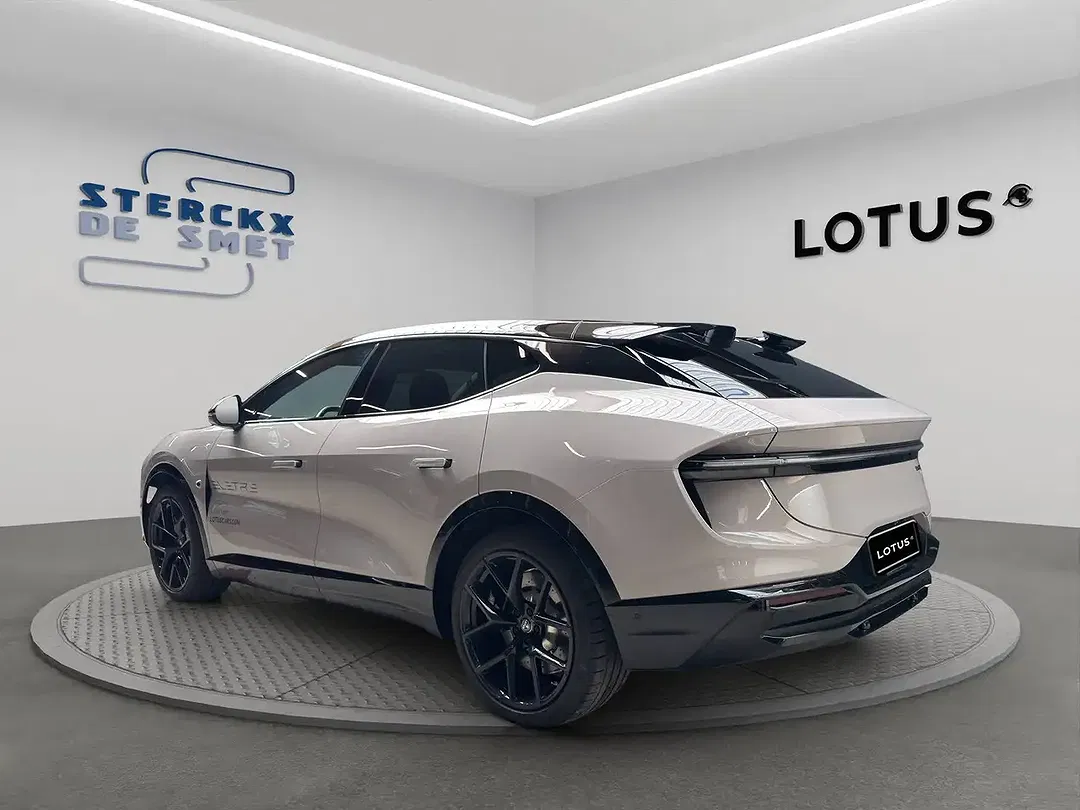 Lotus Eletre - Thumbnail 4
