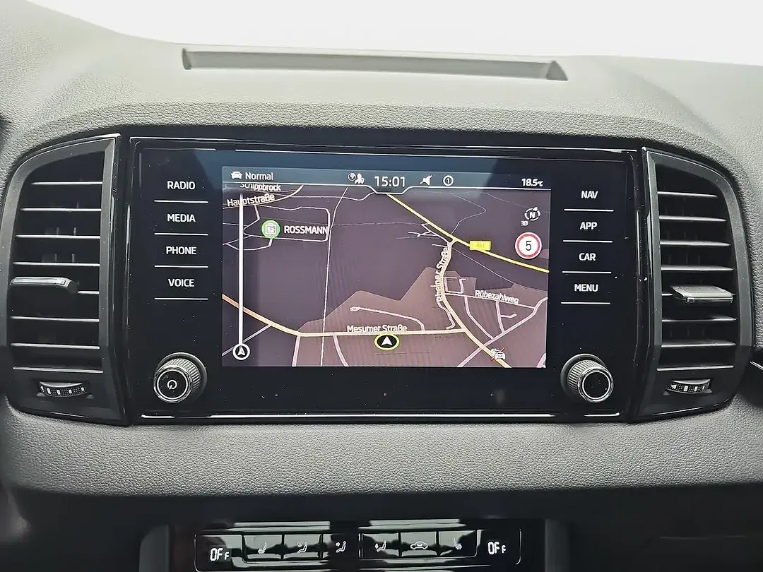 Skoda Karoq - Thumbnail 9