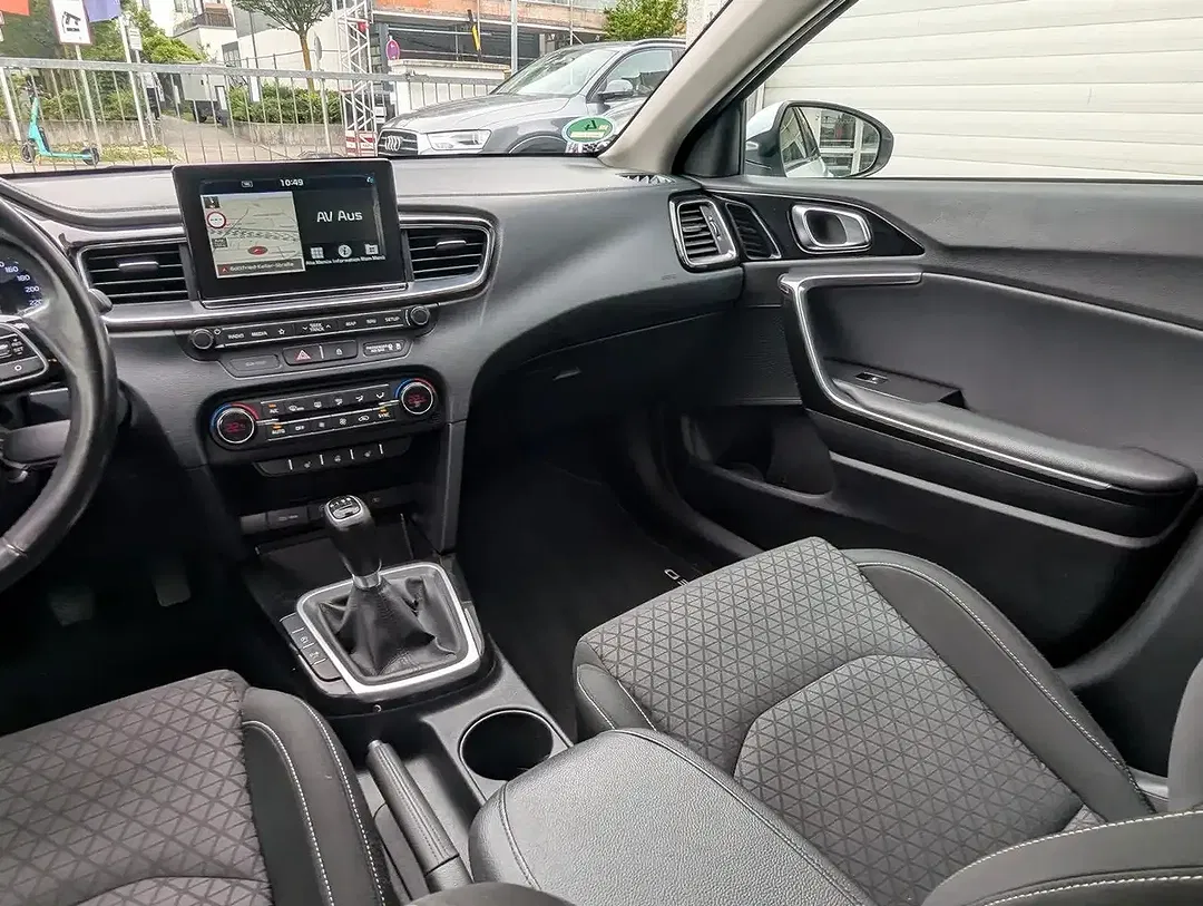 Kia Ceed / cee'd - Thumbnail 15