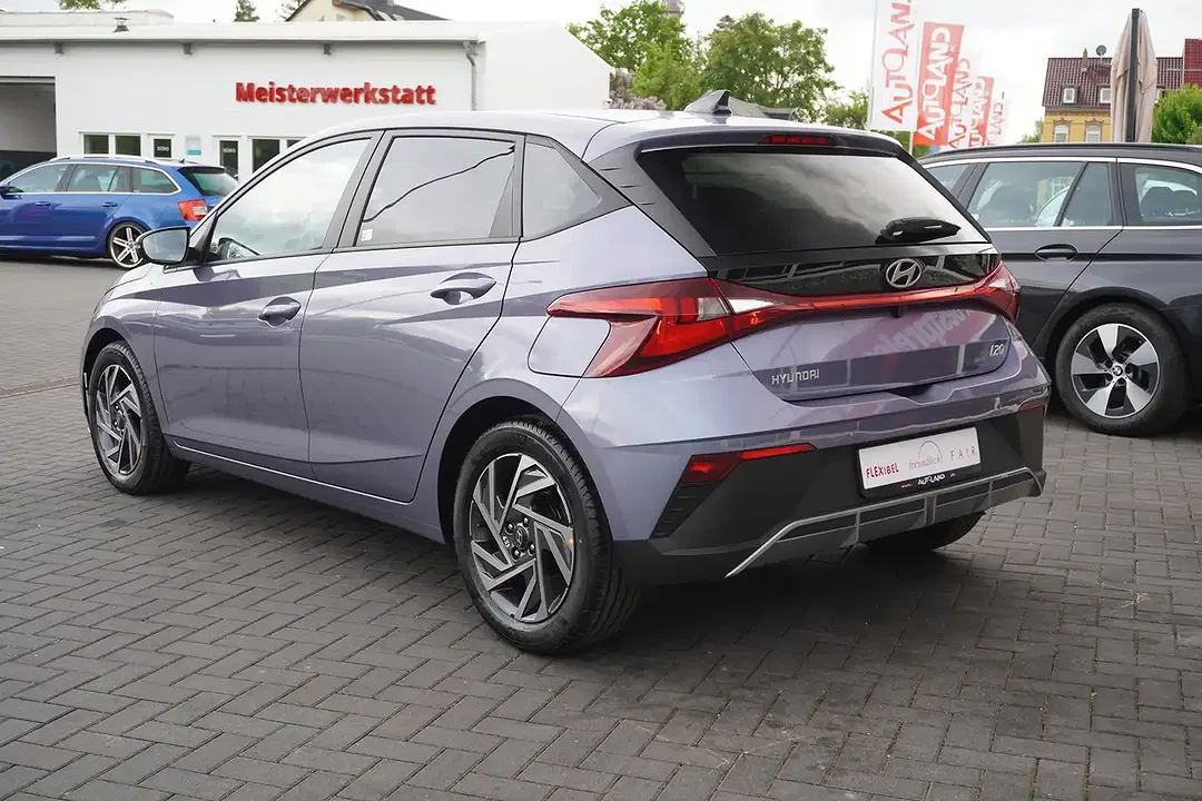 Hyundai i20 - Thumbnail 2