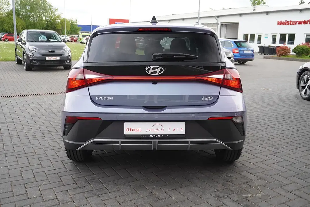 Hyundai i20 - Thumbnail 3