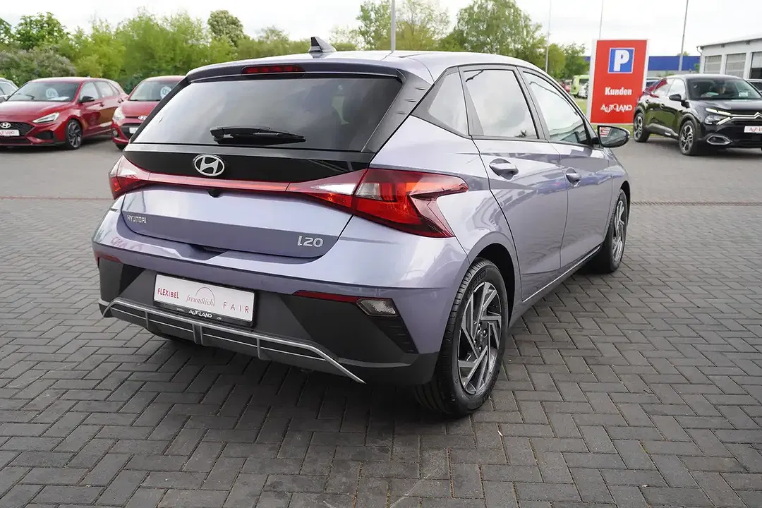 Hyundai i20 - Thumbnail 4