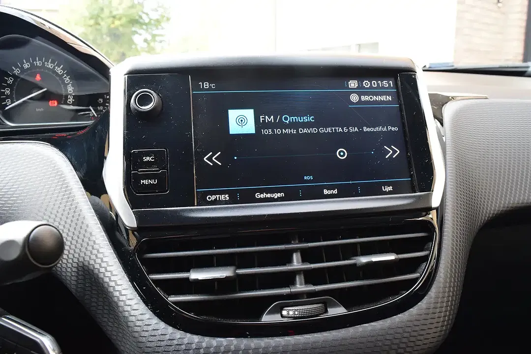 Peugeot 2008 - Thumbnail 13