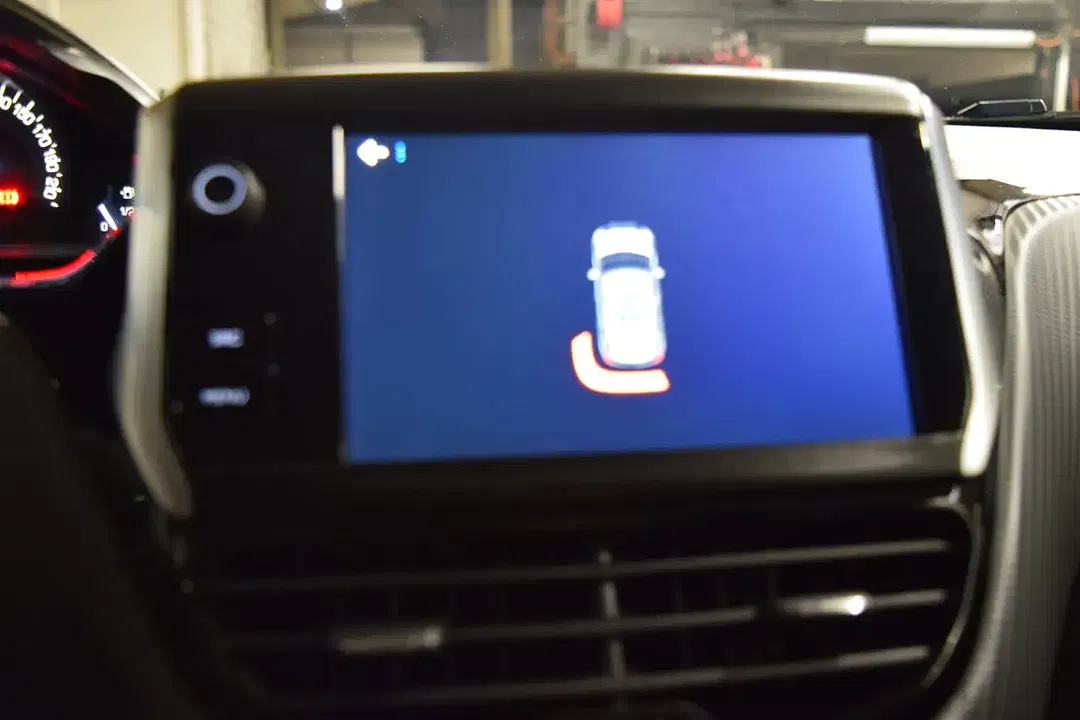 Peugeot 2008 - Thumbnail 15