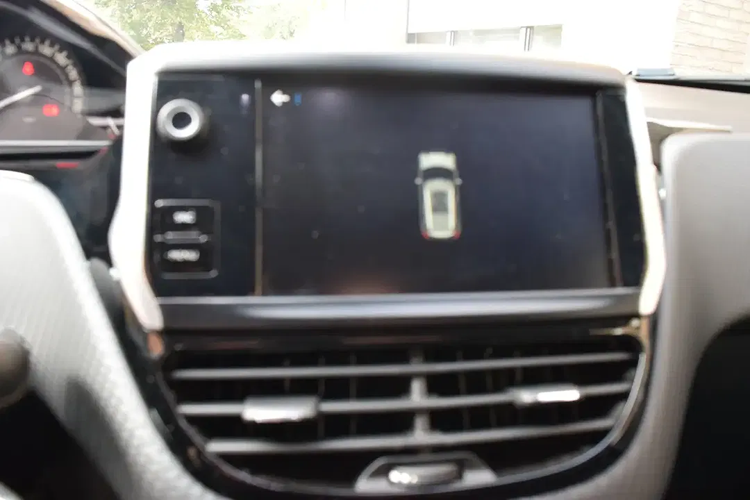 Peugeot 2008 - Thumbnail 16