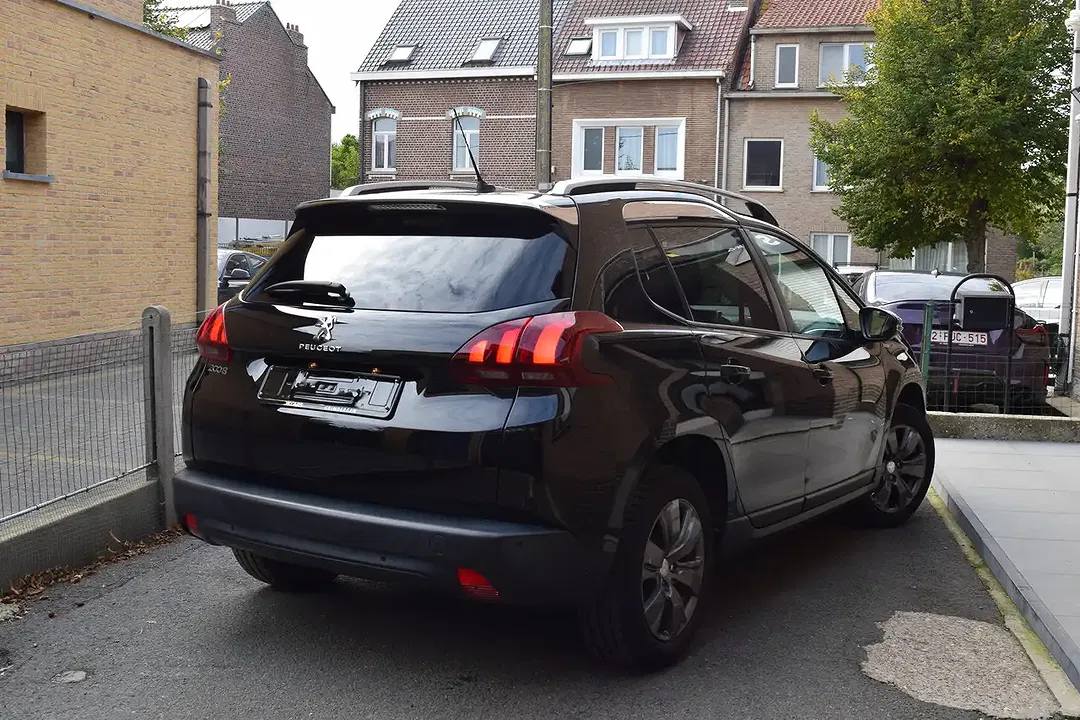 Peugeot 2008 - Thumbnail 2