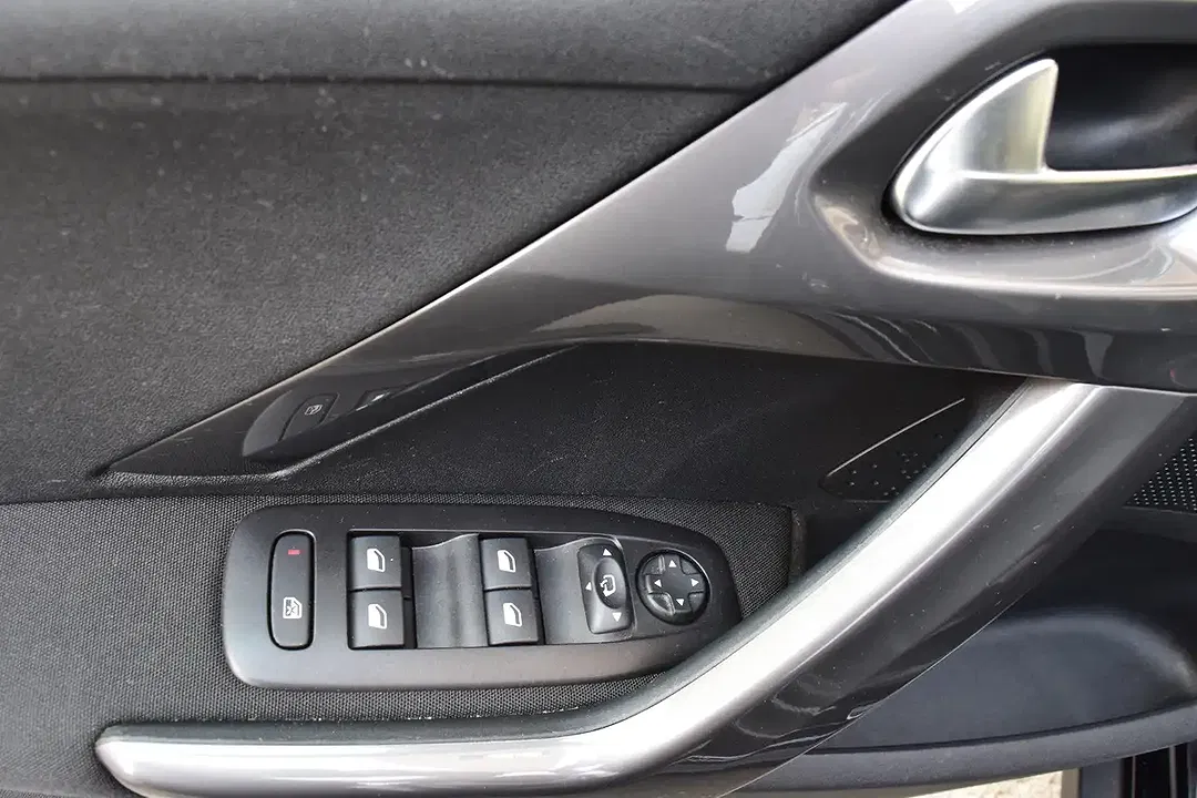 Peugeot 2008 - Thumbnail 20
