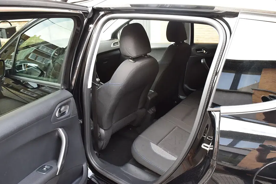 Peugeot 2008 - Thumbnail 21