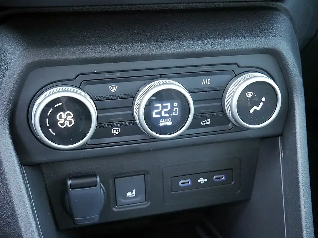 Dacia Sandero - Thumbnail 13
