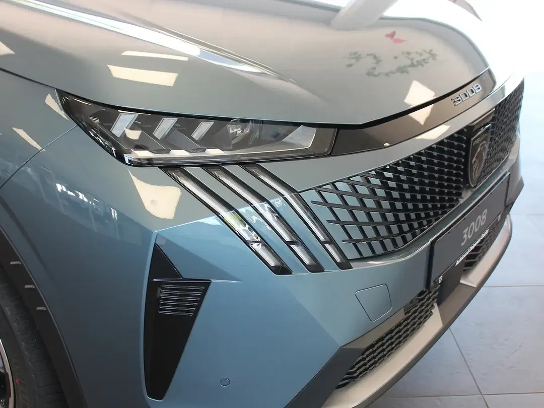 Peugeot 3008 - Thumbnail 4