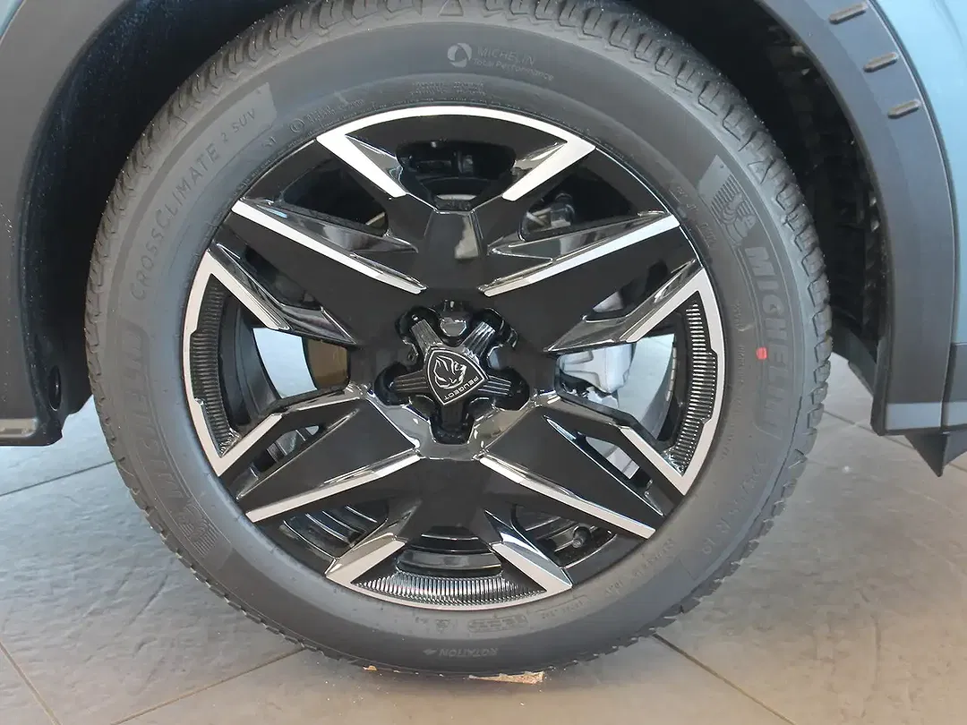 Peugeot 3008 - Thumbnail 5
