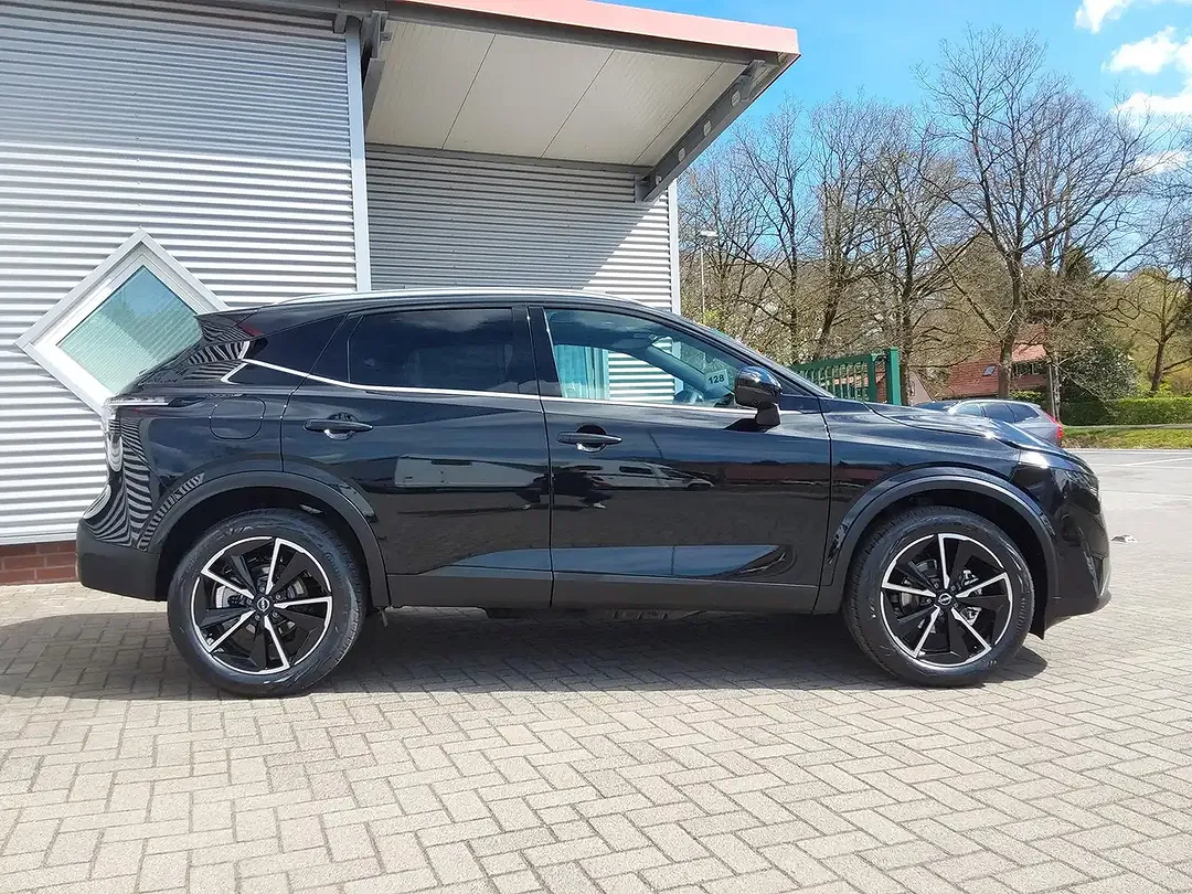 Nissan Qashqai - Thumbnail 3