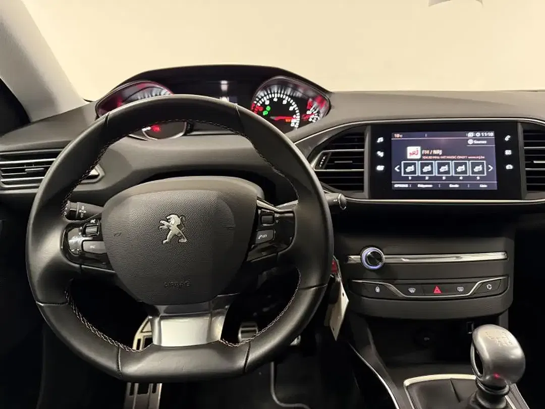 Peugeot 308 - Thumbnail 12