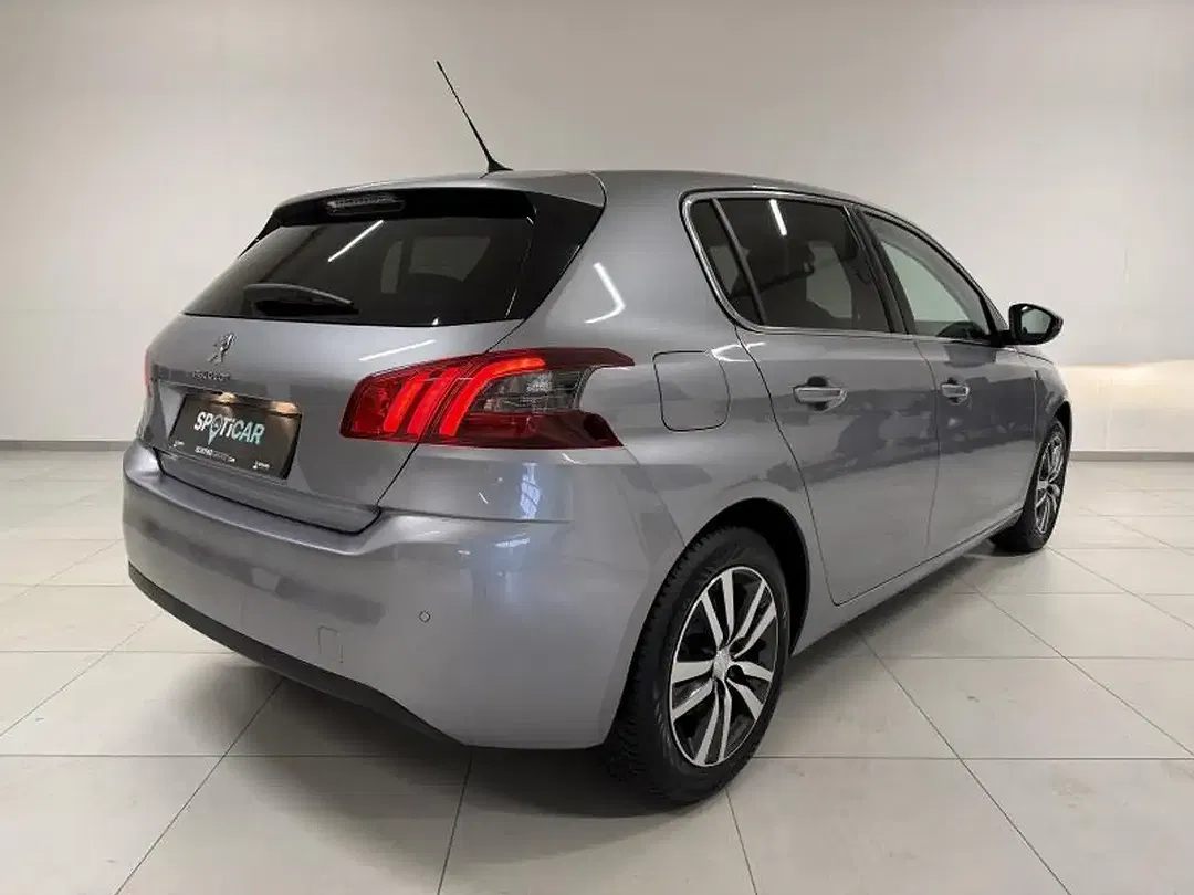 Peugeot 308 - Thumbnail 13