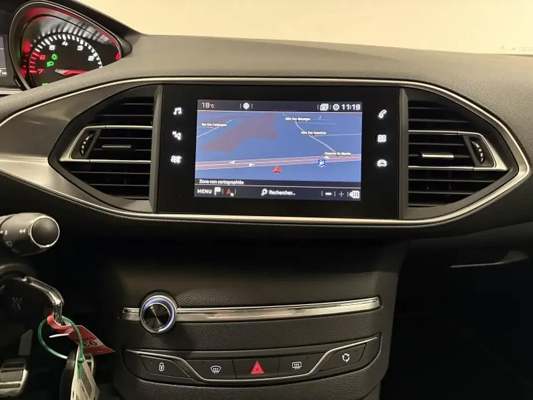 Peugeot 308 - Thumbnail 15