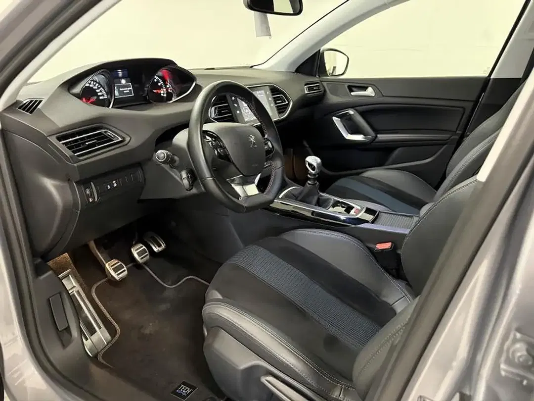 Peugeot 308 - Thumbnail 2
