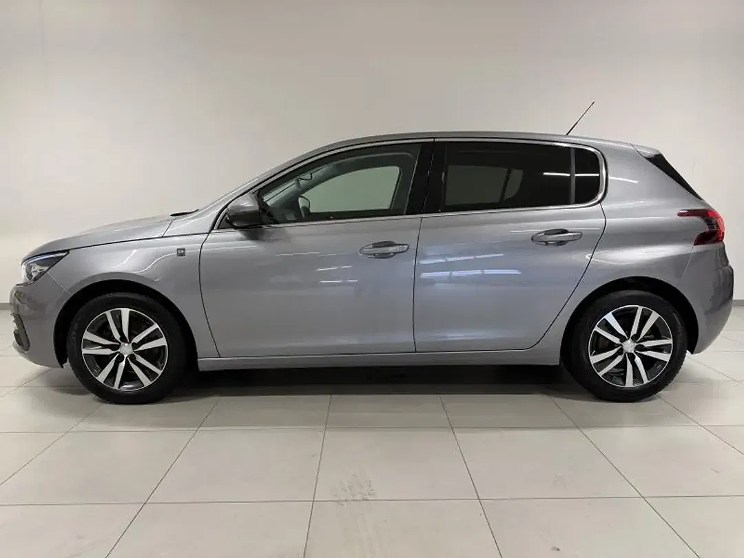 Peugeot 308 - Thumbnail 5