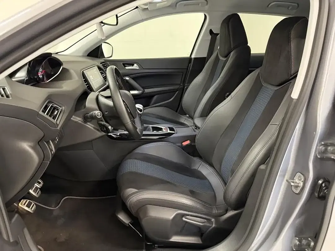 Peugeot 308 - Thumbnail 6