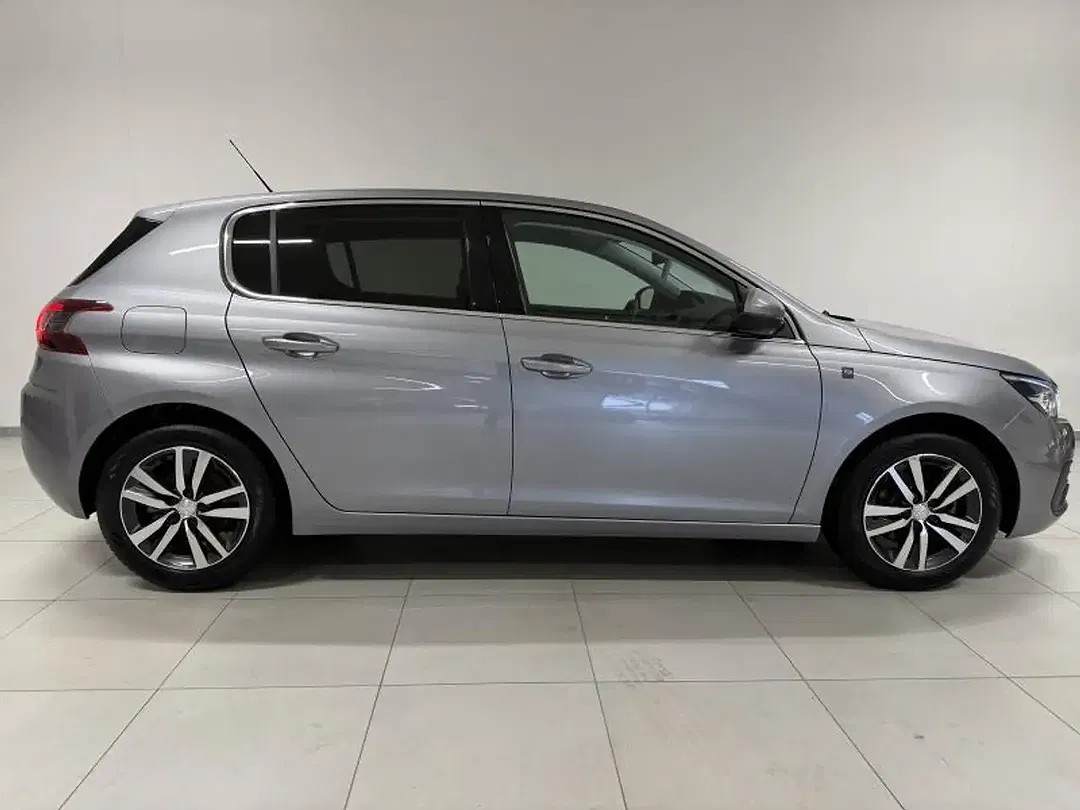 Peugeot 308 - Thumbnail 8