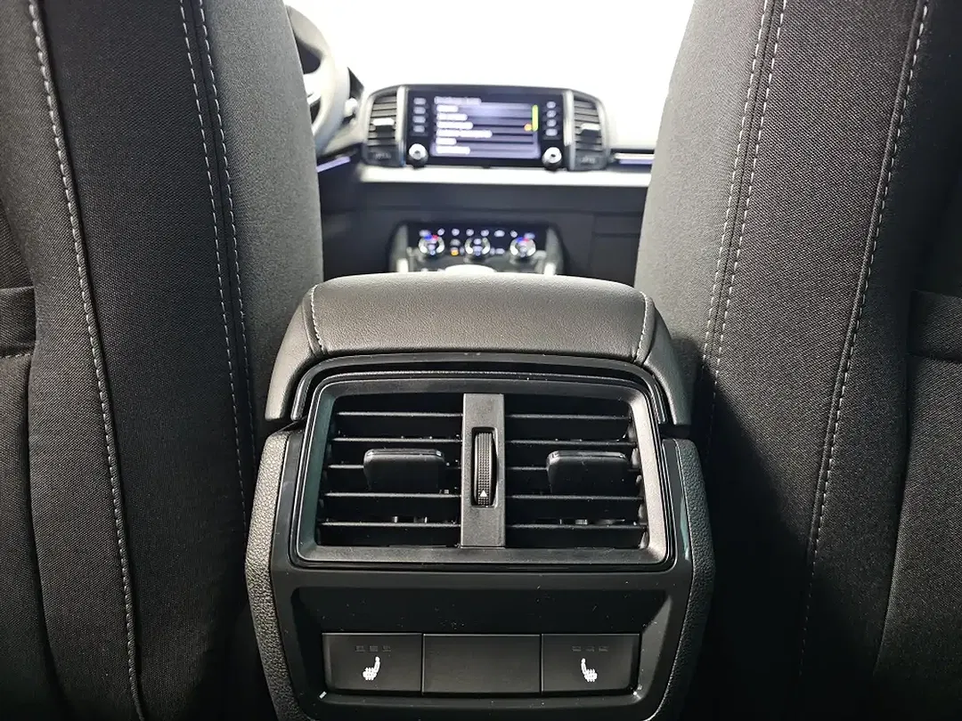 Skoda Karoq - Thumbnail 11