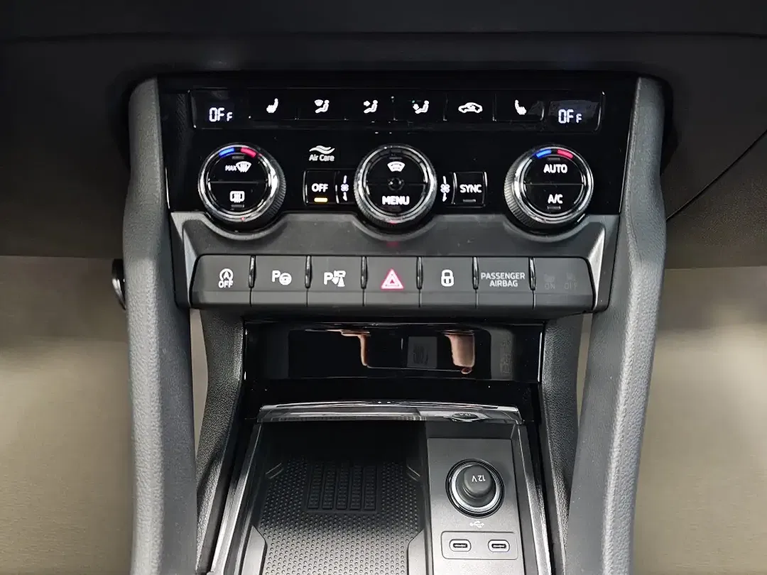 Skoda Karoq - Thumbnail 14