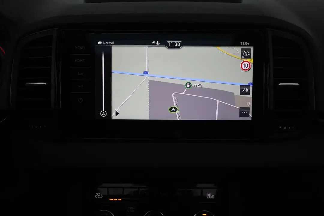 Skoda Karoq - Thumbnail 10