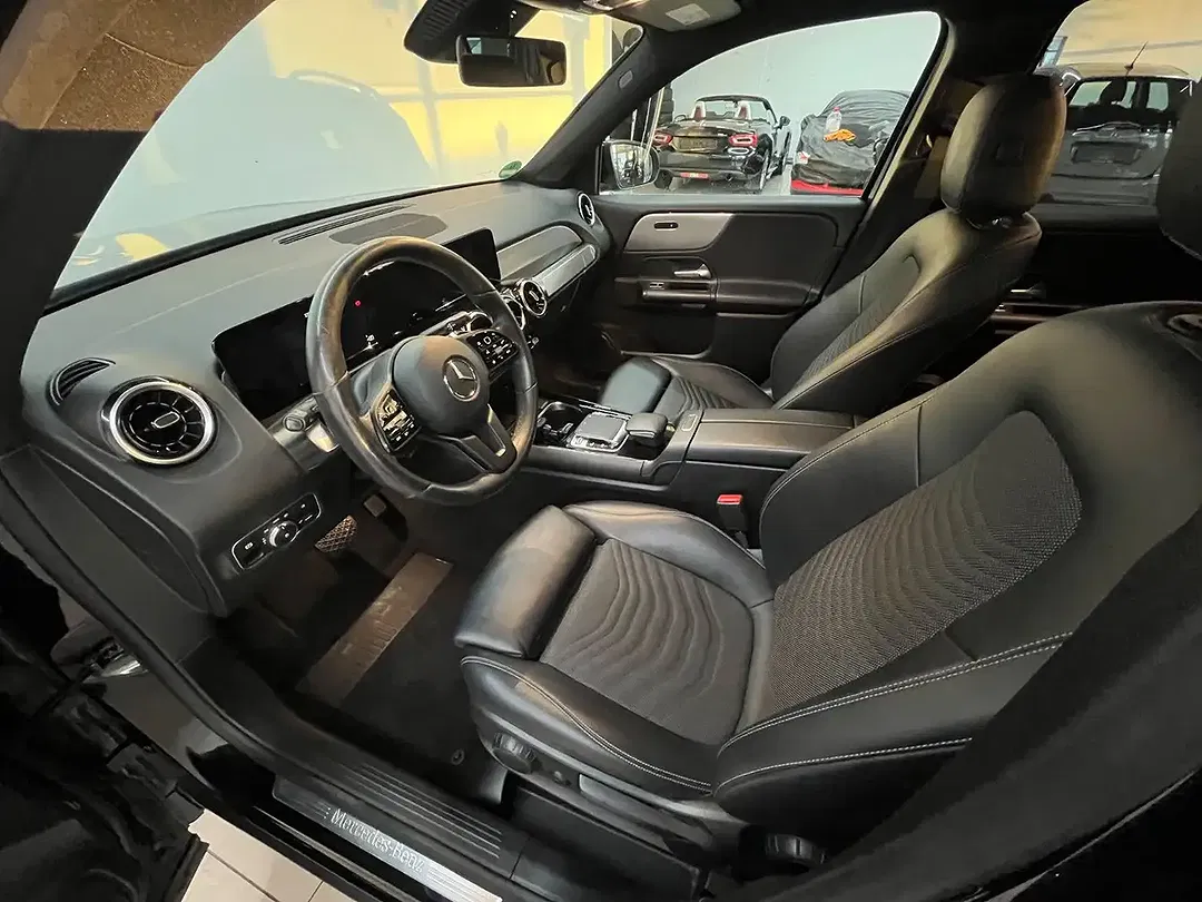 Mercedes-Benz GLB 200 - Thumbnail 10
