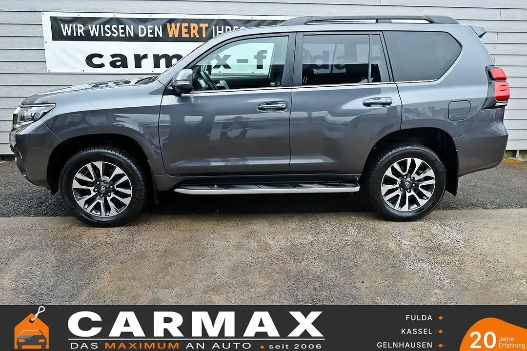 Toyota Land Cruiser - Thumbnail 7