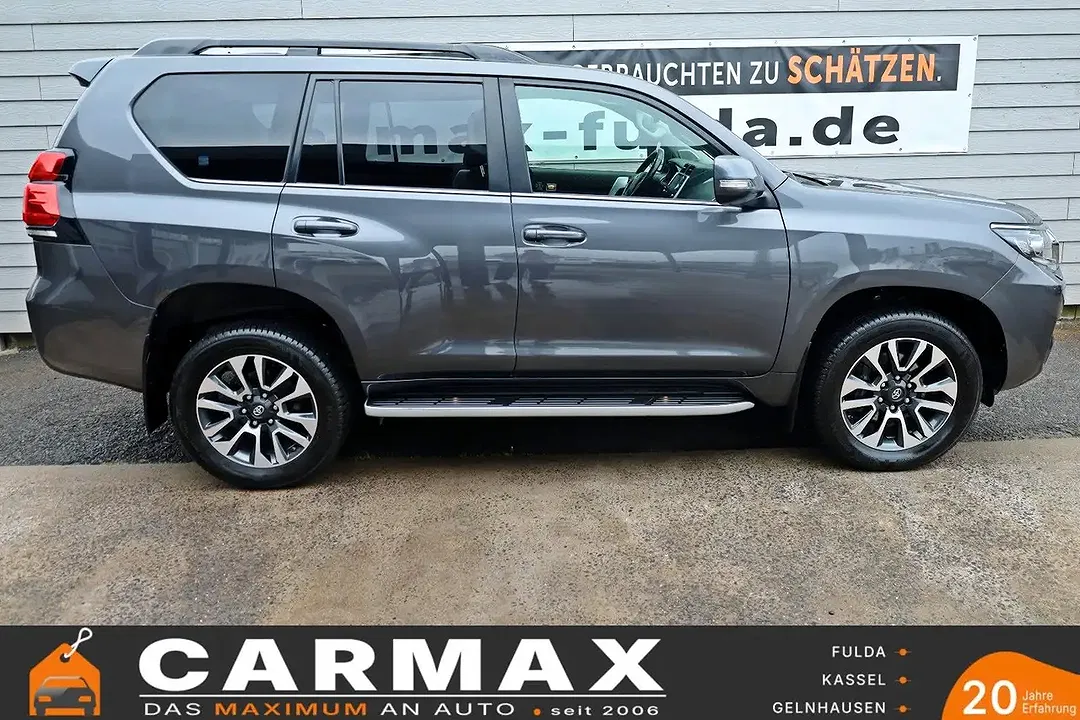 Toyota Land Cruiser - Thumbnail 8