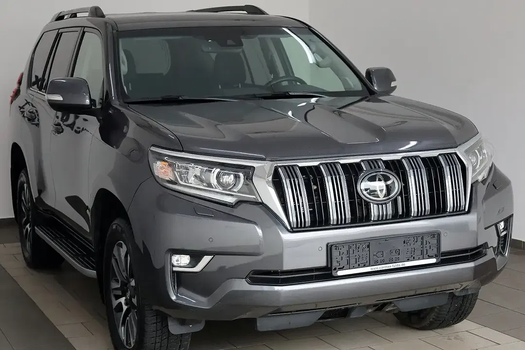 Toyota Land Cruiser - Thumbnail 4