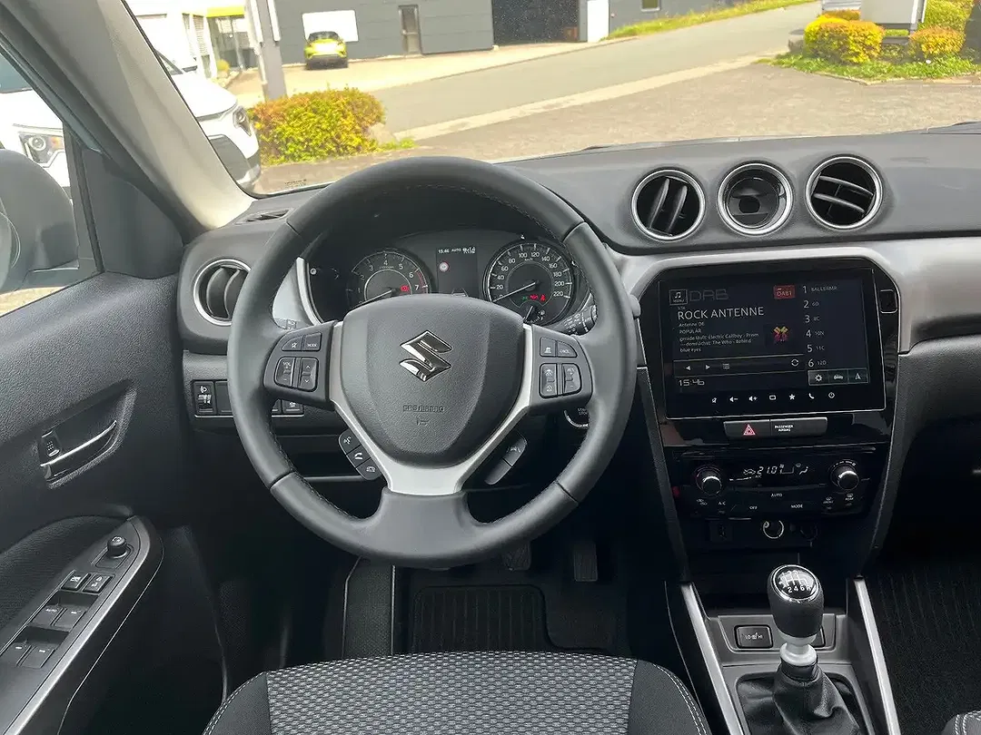 Suzuki Vitara - Thumbnail 11
