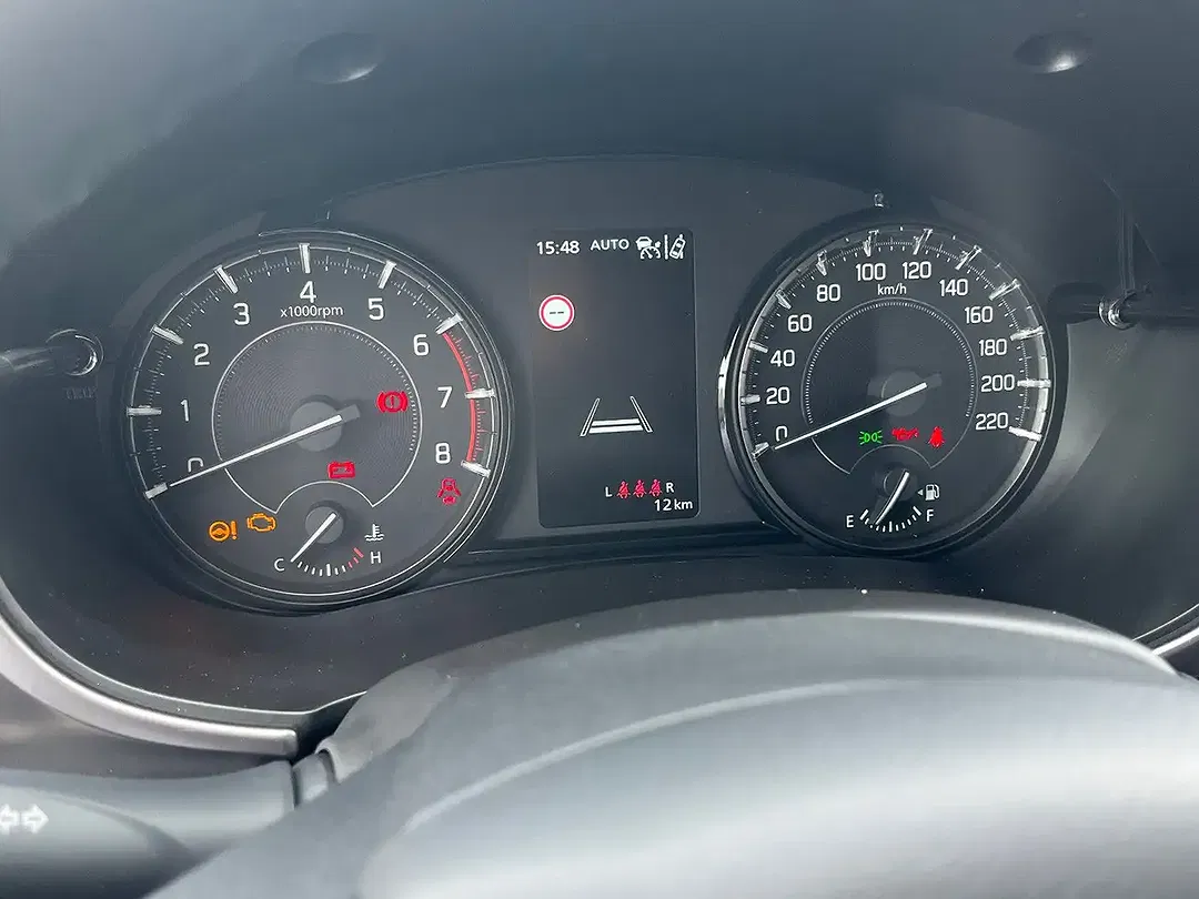 Suzuki Vitara - Thumbnail 13