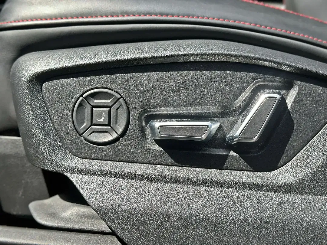 Audi RS Q8 - Thumbnail 13