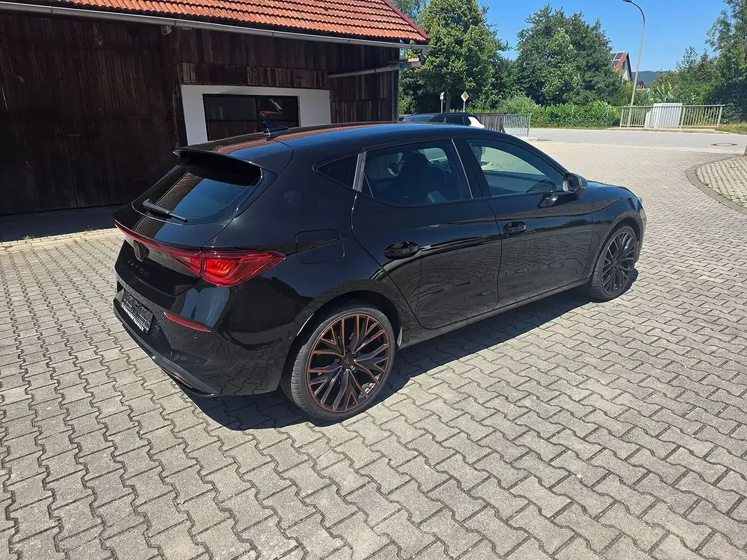 CUPRA Leon - Thumbnail 11