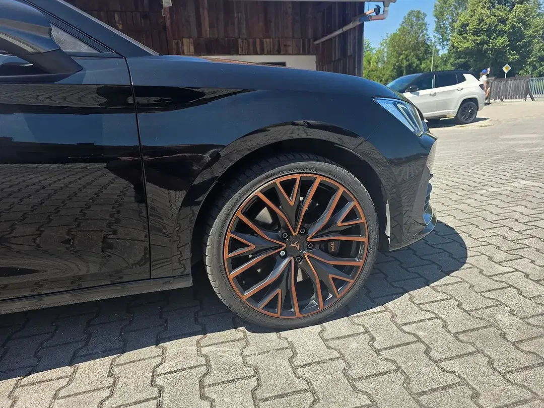 CUPRA Leon - Thumbnail 5