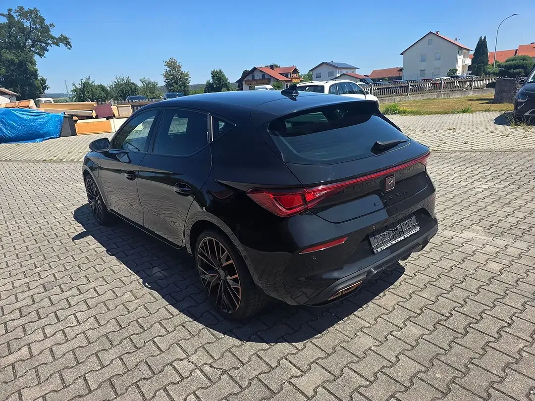 CUPRA Leon - Thumbnail 8