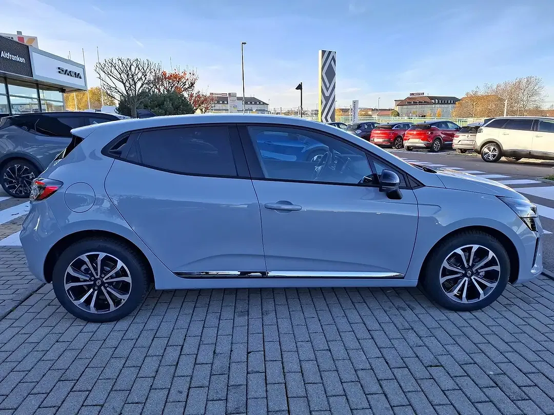 Renault Clio - Thumbnail 5