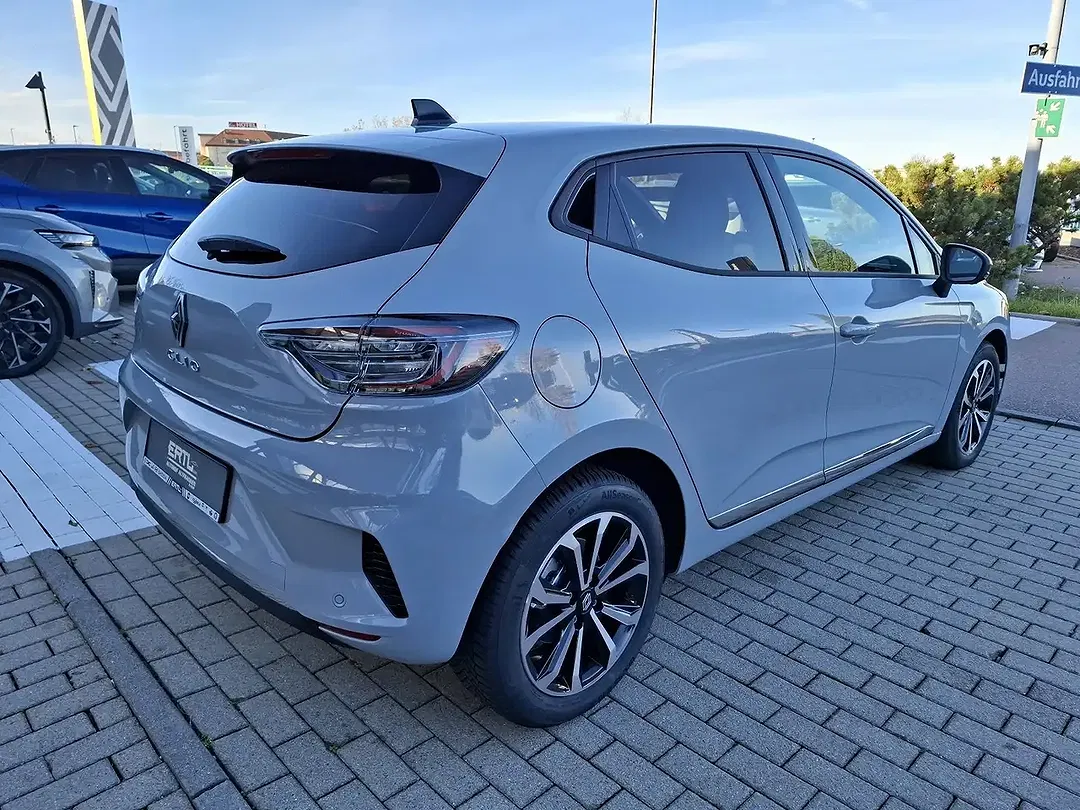 Renault Clio - Thumbnail 6