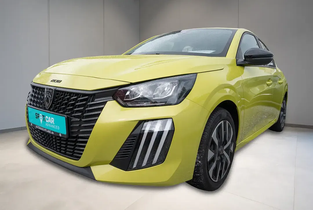 Peugeot 208 - Thumbnail 1