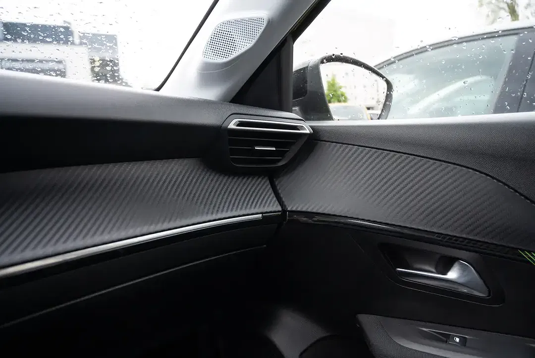 Peugeot 208 - Thumbnail 10