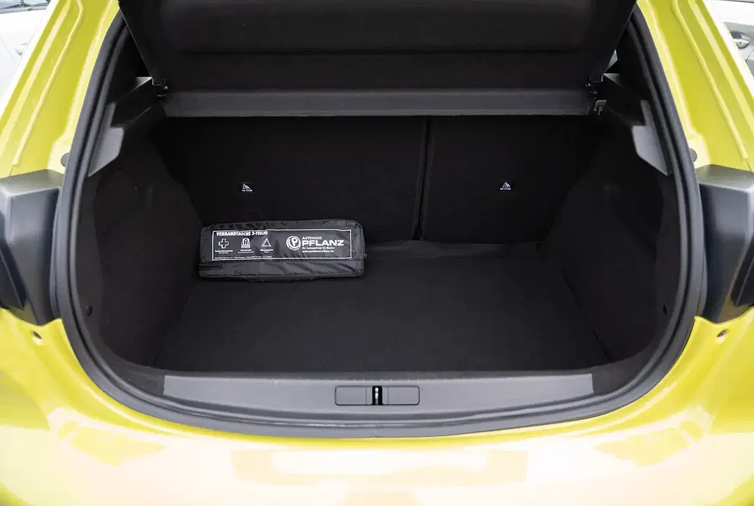 Peugeot 208 - Thumbnail 14